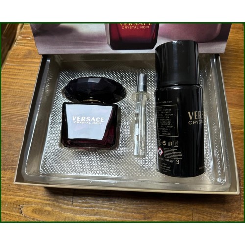 Versace Cristal Noir 90 ml Edp Bayan Parfüm & Deodorant 150 ml & Dekant 10 ml çanta boy ÖZEL GİFT SET
