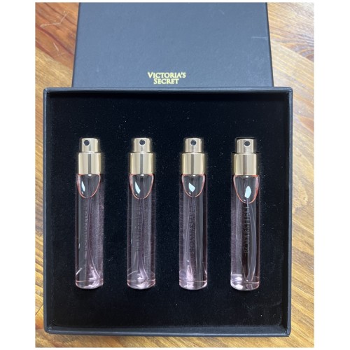 VİCTORİA SECRET BOMBSHEL ÇANTA SETİ ( 5 x 8 ml ) Dekant Çanta boy parfüm
