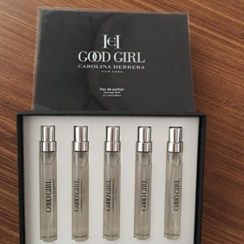 CAROLİNA HERRERA GOOD GİRL ÇANTA SETİ ( 5x 7,5 )ml Decant Çanta boyu parfüm